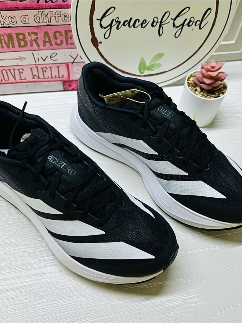 Size 7 adidas Black & White Performance Running Sneakers - Picture 5 of 13